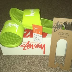 NIKE X BENASSI STUSSY CACTUS GREEN
